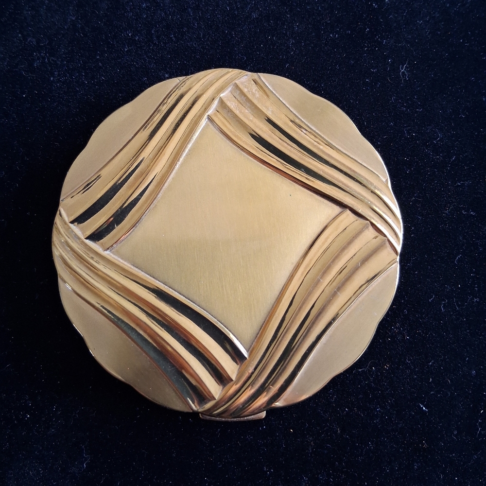 Vintage 1950's Max Factor Hollywood Compact